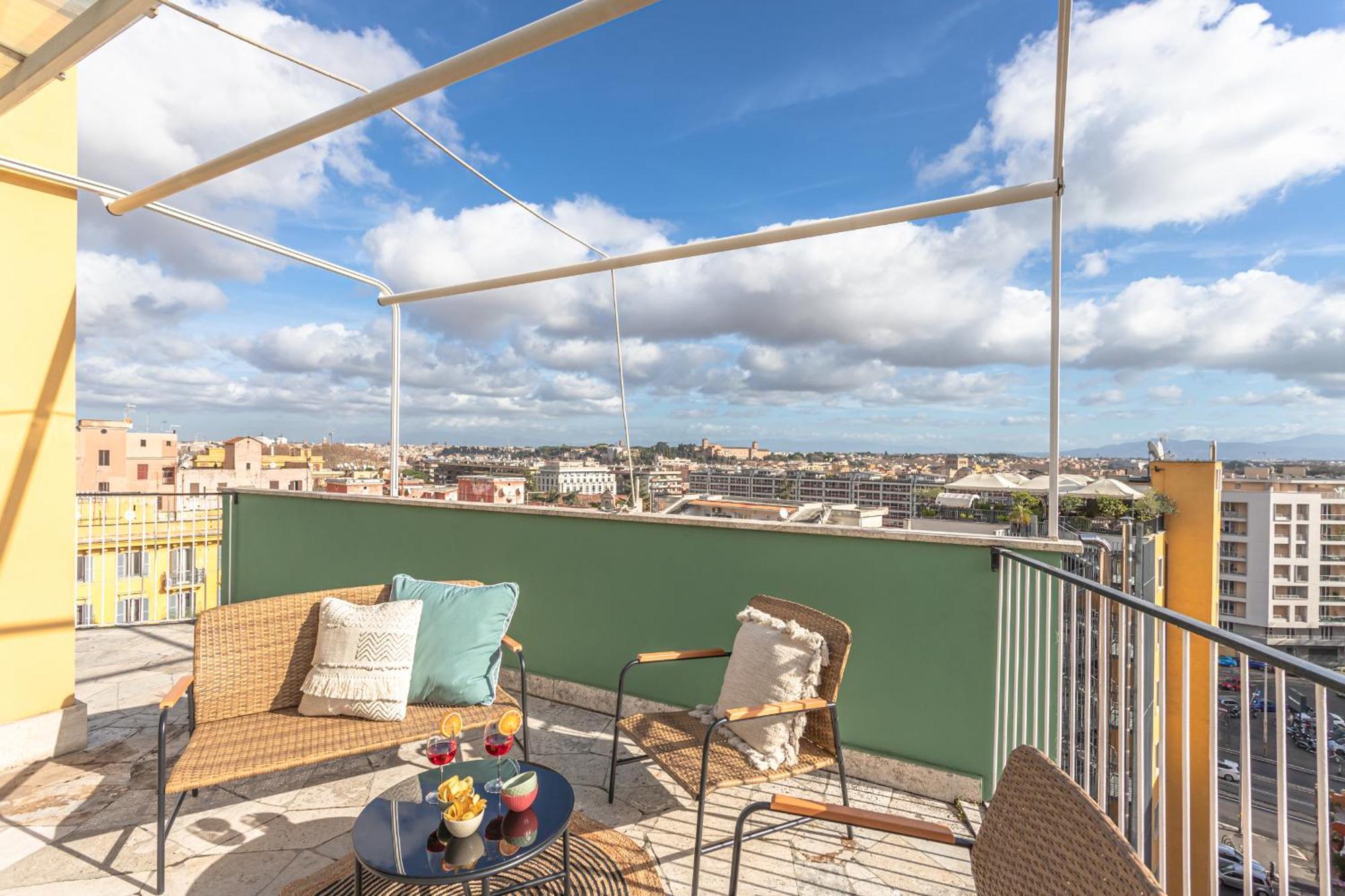 Viola Penthouse With Panoramic View Rom